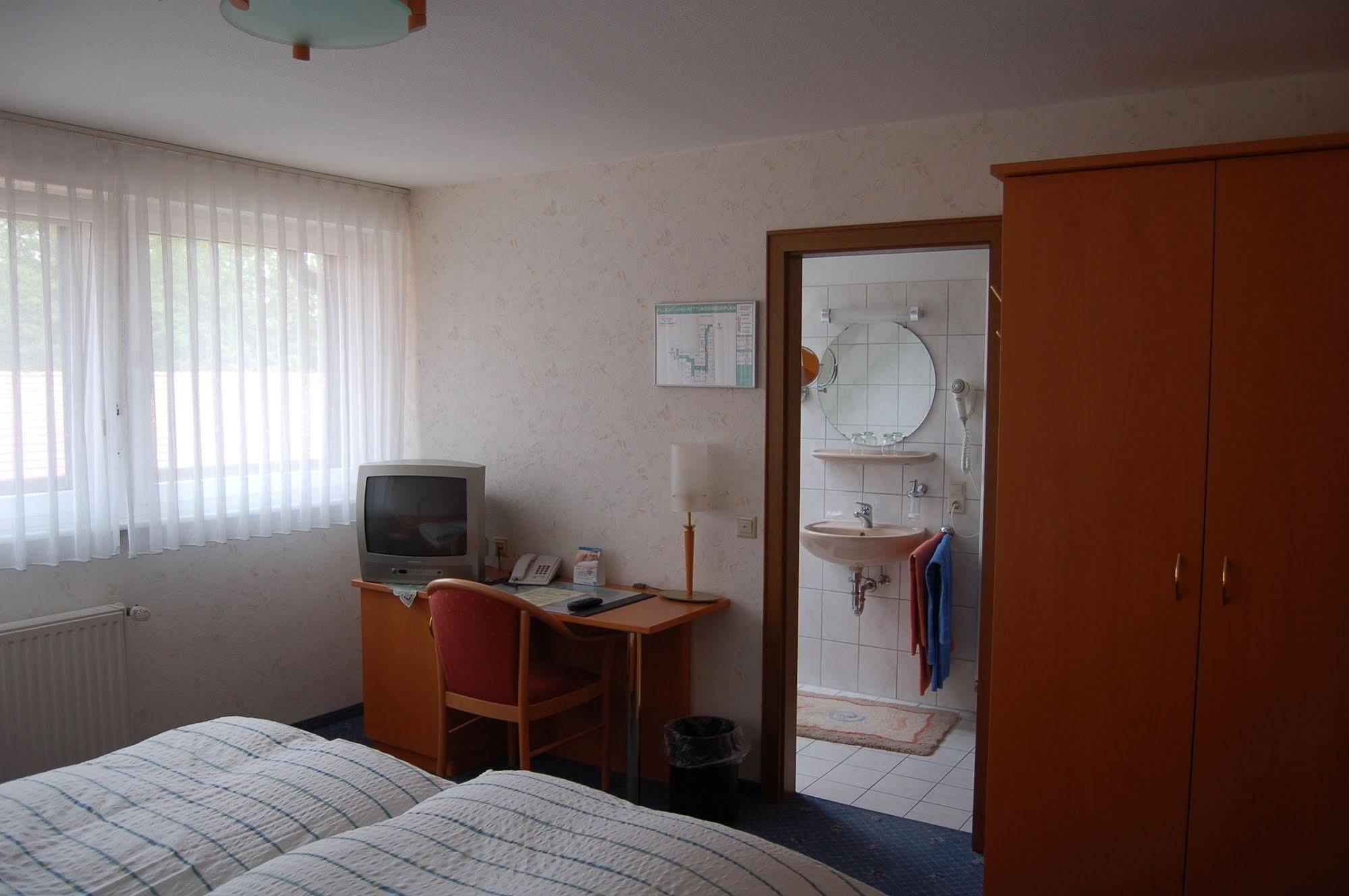 Gasthof Waldesruh 세르벡 외부 사진